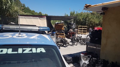 CATANIA: RINVENUTO MAGAZZINO DI MERCE RUBATA ALL’INTERNO DI UN’ABITAZIONE