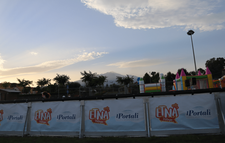 ETNA VILLAGE, INAUGURATO IL PARCO CON TANTE ATTRAZIONI – LE FOTO E IL VIDEO