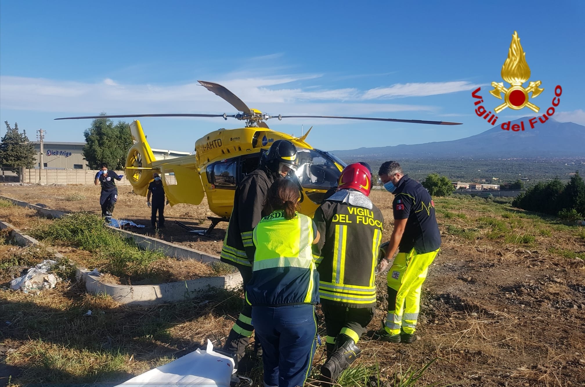 SCONTRO AUTO MOTO A VALCORRENTE, UN FERITO GRAVE