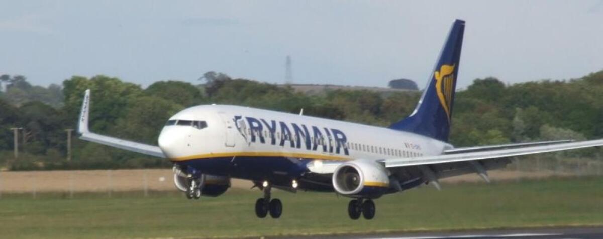 POSITIVO AL CORONAVIRUS SUL VOLO MILANO-CATANIA, L'ASP DI ENNA RICERCA I PASSEGGERI - 