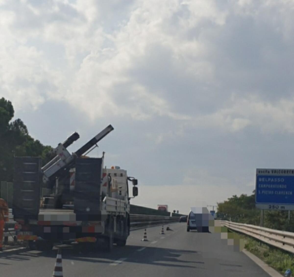 LUNGHE CODE E DISAGI SULLA SS121 IN DIREZIONE PATERNO' - 