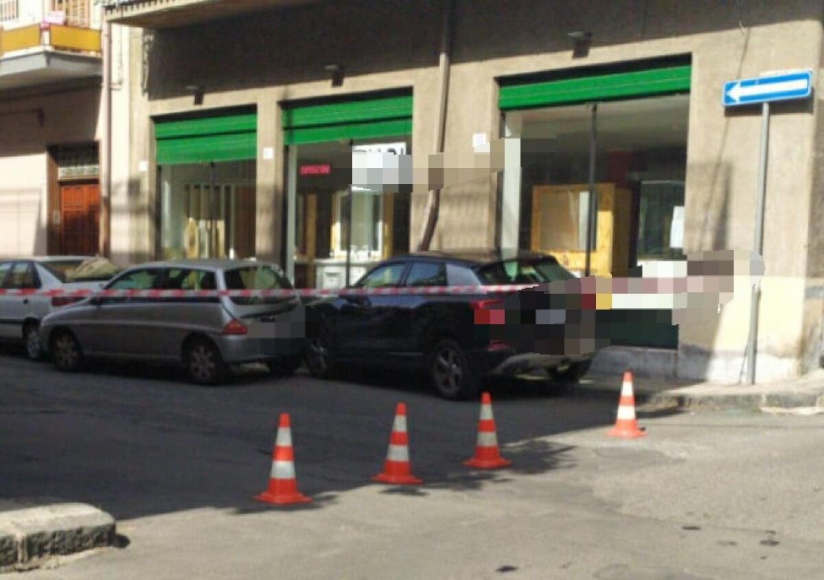 PATERNO': MORTO 51 ENNE COLTO DA UN MALORE SI SCHIANTA CON L'AUTO - 