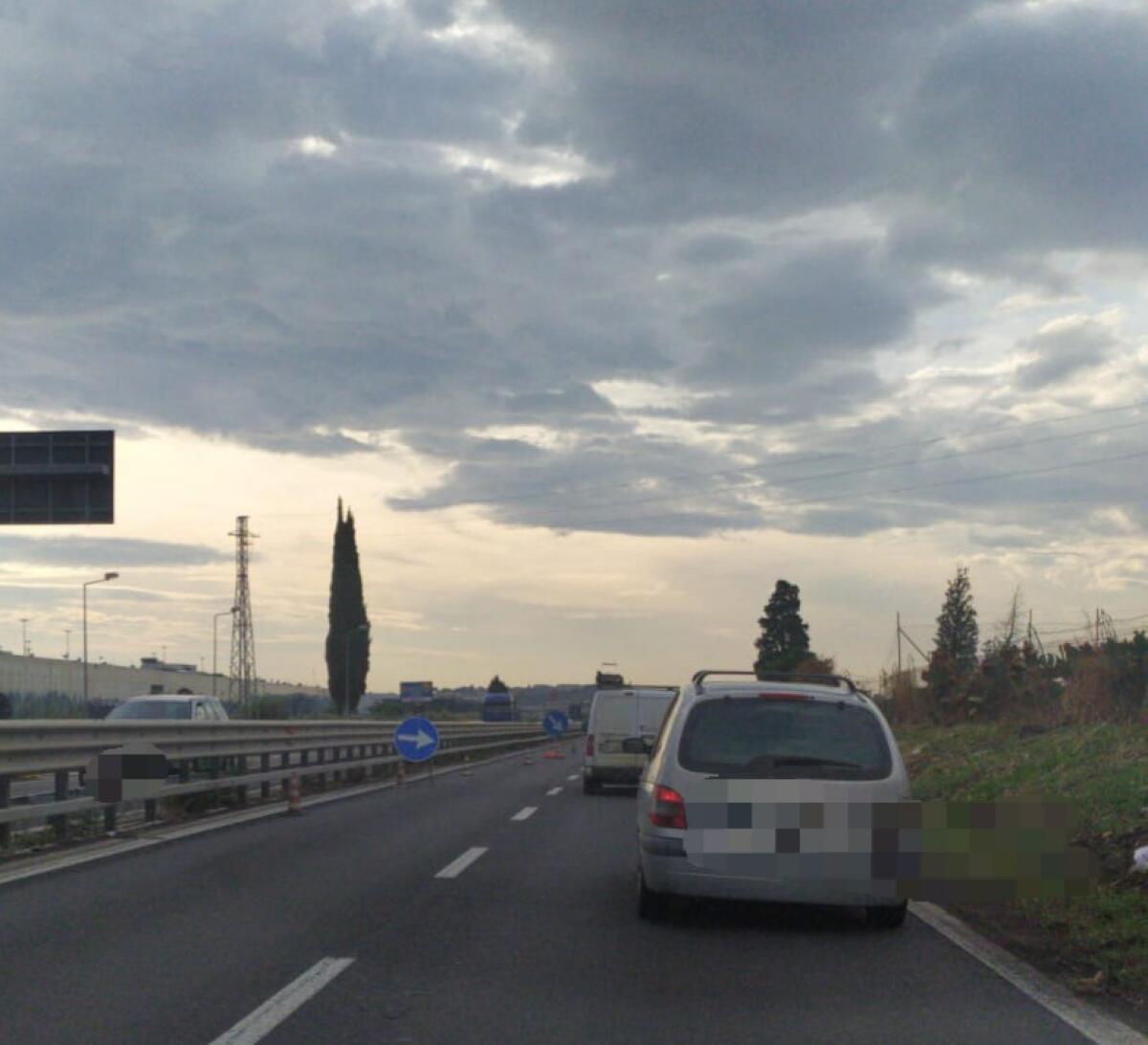 RALLENTAMENTI SULLA SS121 PER LAVORI - 