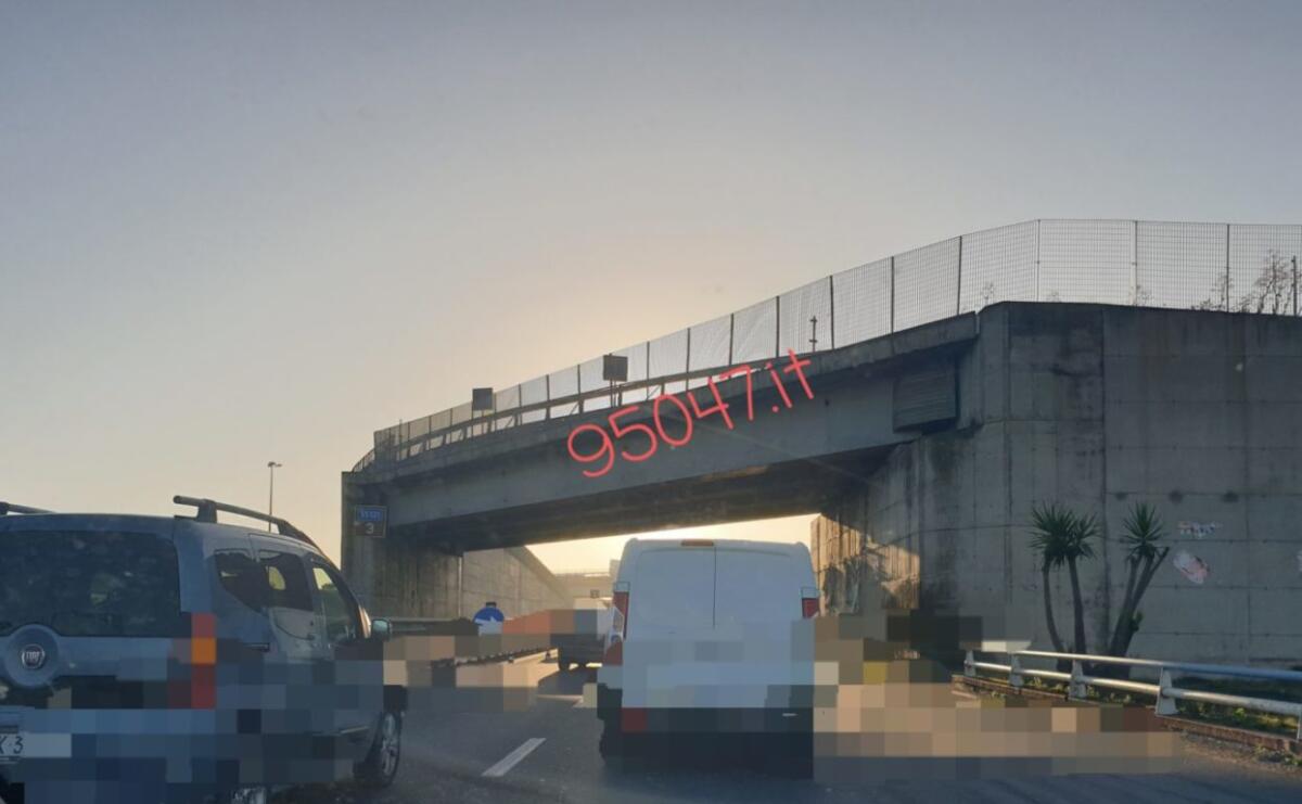 CONTINUANO I LAVORI SULLA SS121, FORTI RALLENTAMENTI IN DIREZIONE CATANIA - 