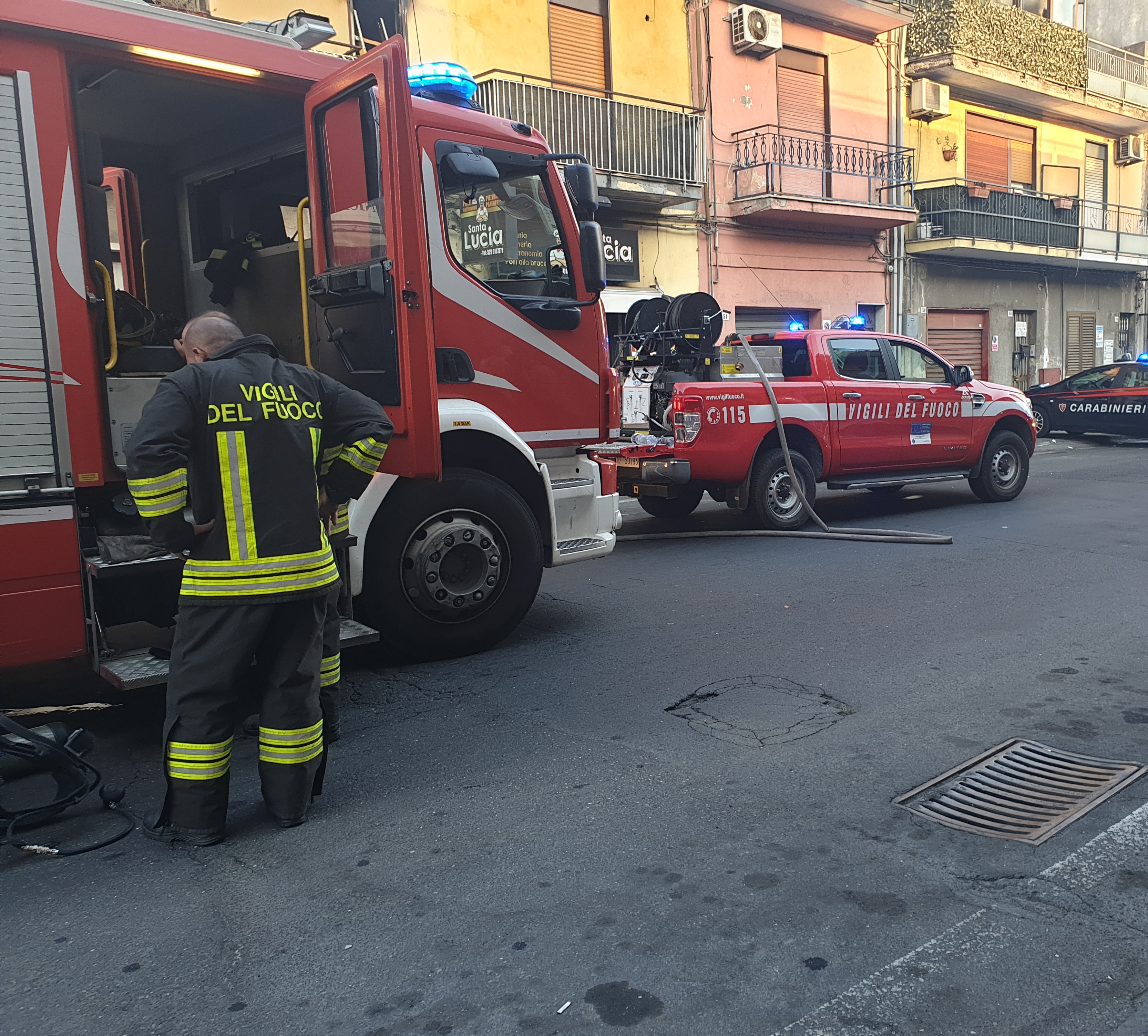 INCENDIO IN CASA A PIANO TAVOLA: 7 INTOSSICATI TRA CUI UNA DONNA INCINTA