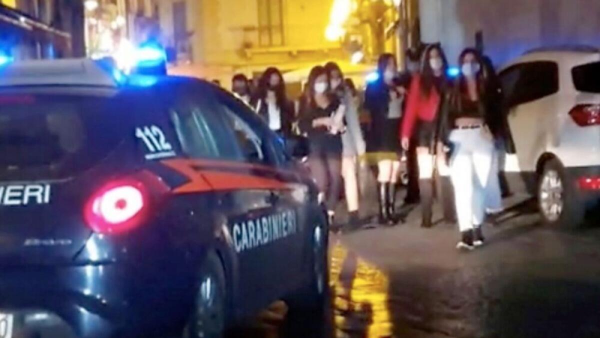 CONTROLLI A MISTERBIANCO, SANZIONATE 10 PERSONE SENZA MASCHERINA - 