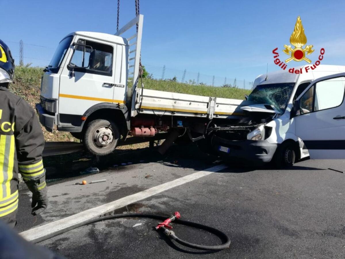 GRAVE INCIDENTE SULL'A19, 50ENNE PATERNESE IN PROGNOSI RISERVATA - 