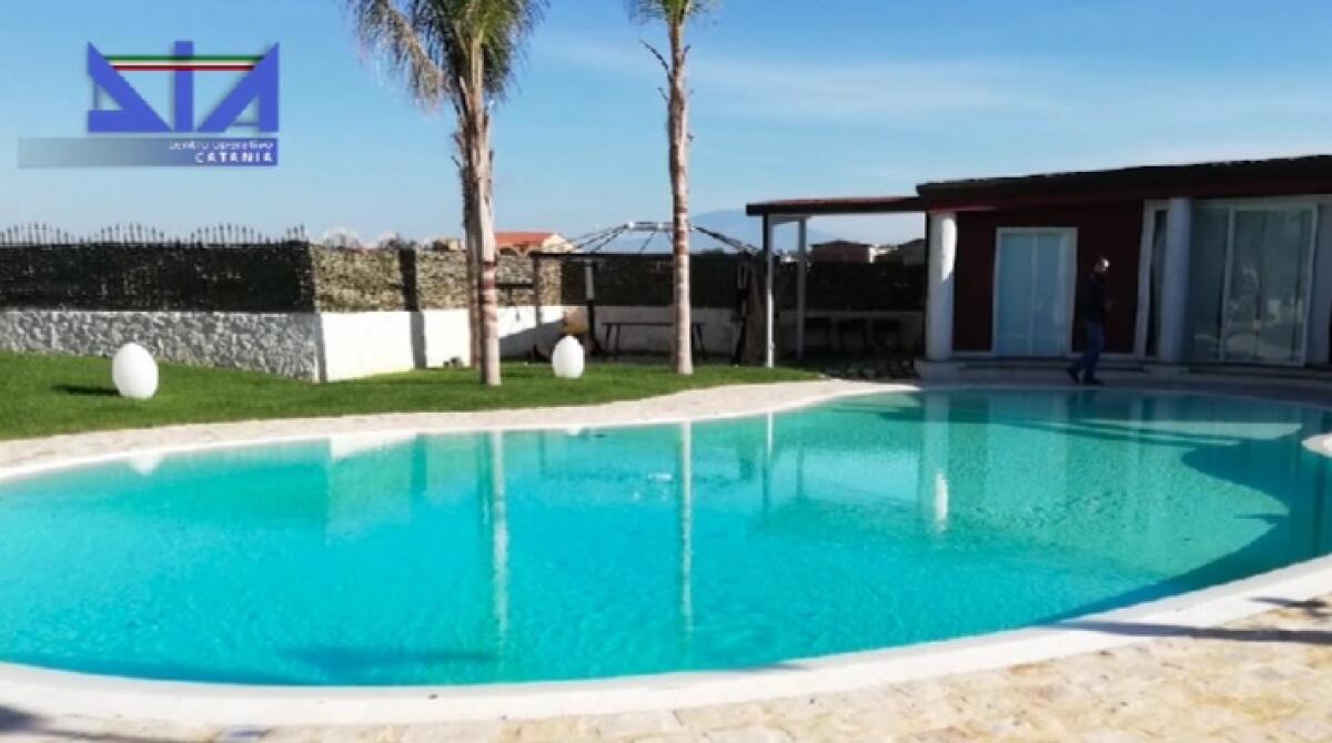 CONFISCA AL CLAN LAUDANI E A UN IMPRENDITORE AGRICOLO PER OLTRE 2 MILIONI - 