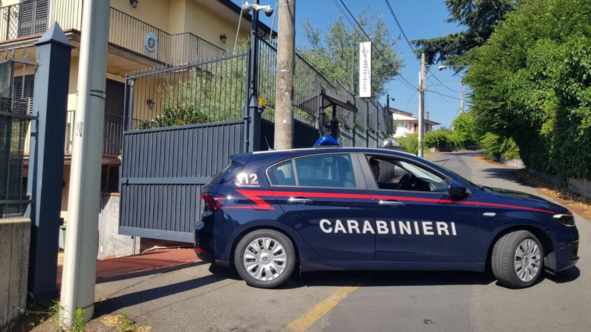 TRECASTAGNI: TELEFONATA ANONIMA AI CARABINIERI SALVA UNA DONNA DAL MARITO VIOLENTO - 