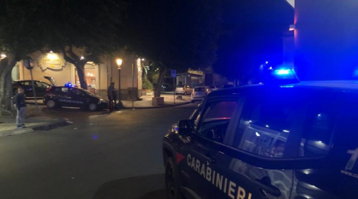 PATERNÒ, CONTROLLI STRADALI NOTTURNI, TANTE SANZIONI ED UN ARRESTO PER EVASIONE - 