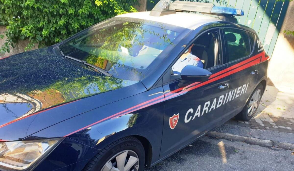 ZAFFERANA ETNEA: PRIMA ALLA FESTA DEL SUOCERO E DOPO PICCHIA LA COMPAGNA - 