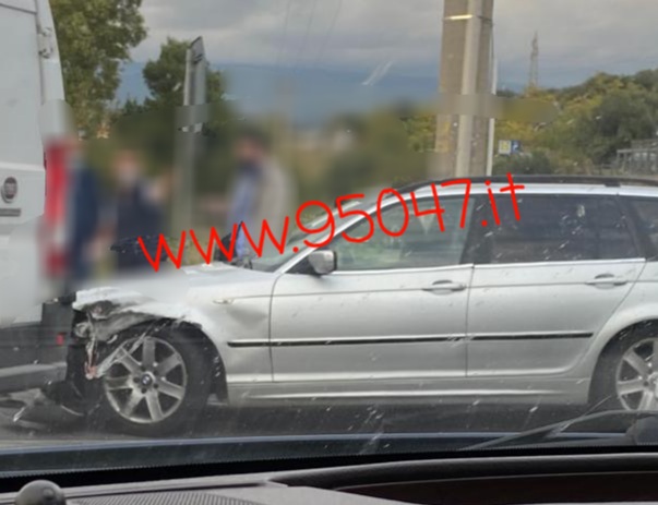 PATERNÒ: DUE INCIDENTI IN CITTÀ, NESSUN FERITO MA DANNI SOLO ALLE VETTURE