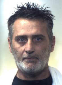 RIPOSTO. NASCONDEVA L’EROINA SOTTO LA MASCHERINA CHIRURGICA: ARRESTATO