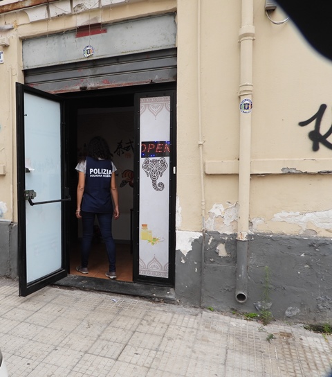 CATANIA: CENTRI MASSAGGI A LUCI ROSSE GESTITI DA CINESI, DUE ARRESTI