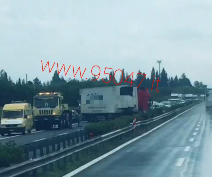 CHIUSO LO SVINCOLO MISTERBIANCO SULLA TANGENZIALE IN DIREZIONE SIRACUSA