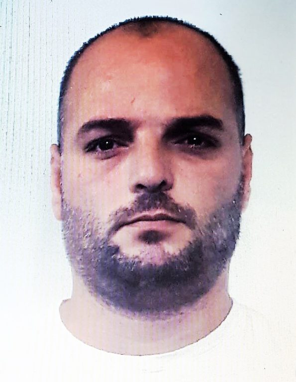 RAPINATORE RICERCATO DA AGOSTO: TROVATO A CASA DEL SUOCERO E ARRESTATO