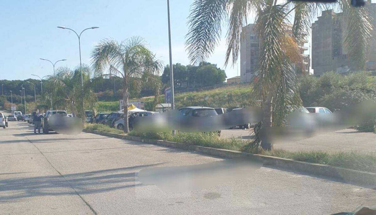 PATERNO'. CONCLUSA SECONDA GIORNATA TEST COVID RISERVATO ALLE SCUOLE MEDIE. 62 POSITIVI - 