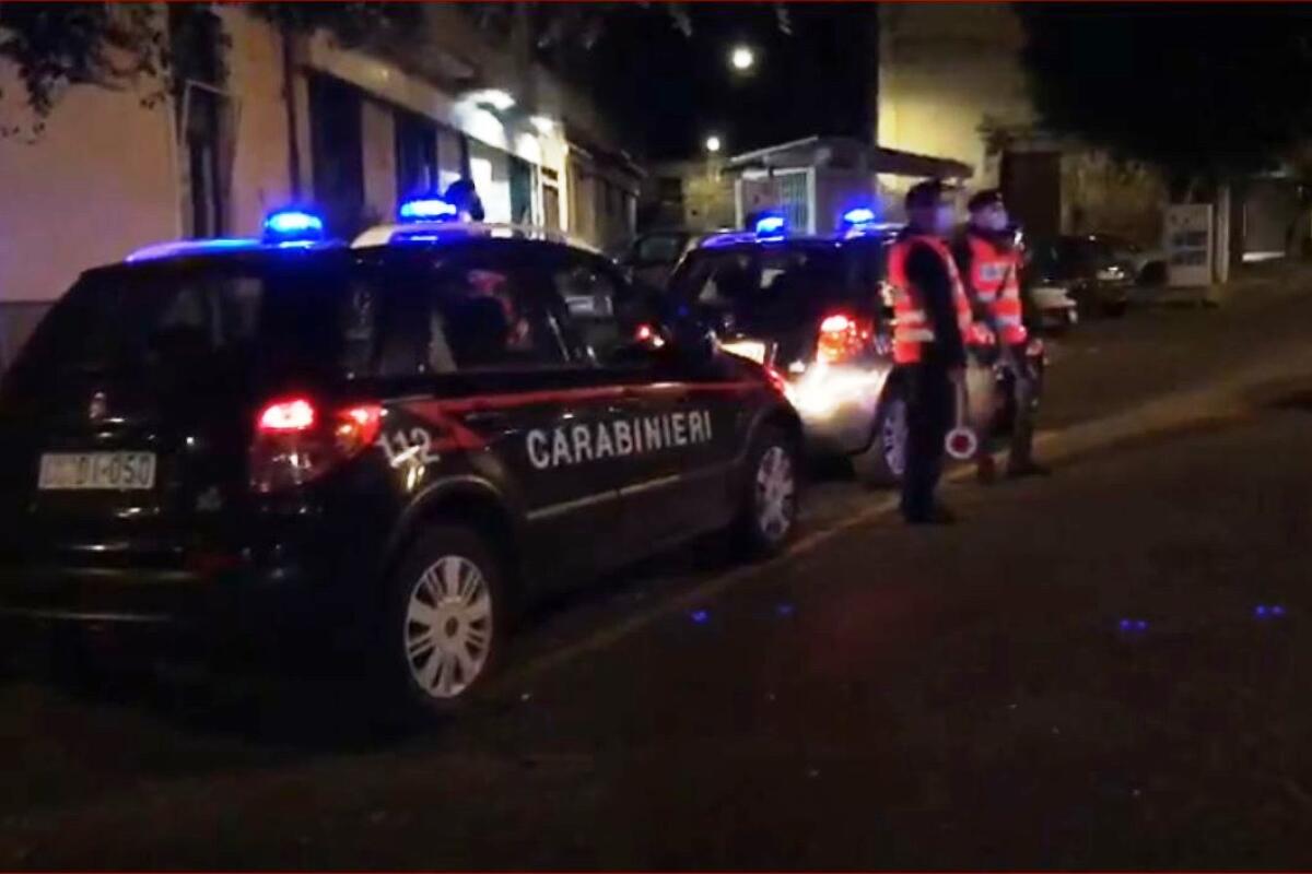 CONTROLLI ANTI COVID-19 DEI CARABINIERI A PATERNÒ, IDENTIFICATE  69 PERSONE, 8 SONO STATE SANZIONATE - 
