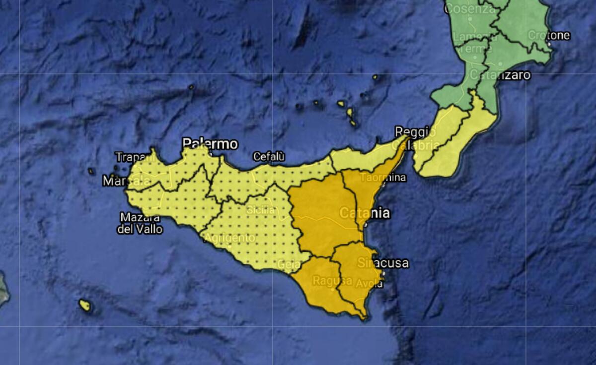 METEO, LE PREVISIONI DI MARTEDÌ 24 NOVEMBRE: ALLERTA ARANCIONE E GIALLA IN SICILIA - 