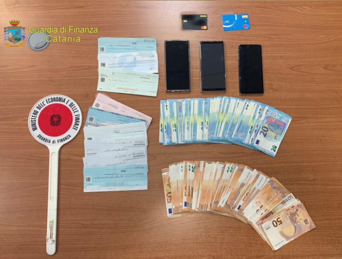 CATANIA,  PRESTAVA DENARO CON TASSI DEL 120% ALL’ANNO, ARRESTATO PER USURA - 