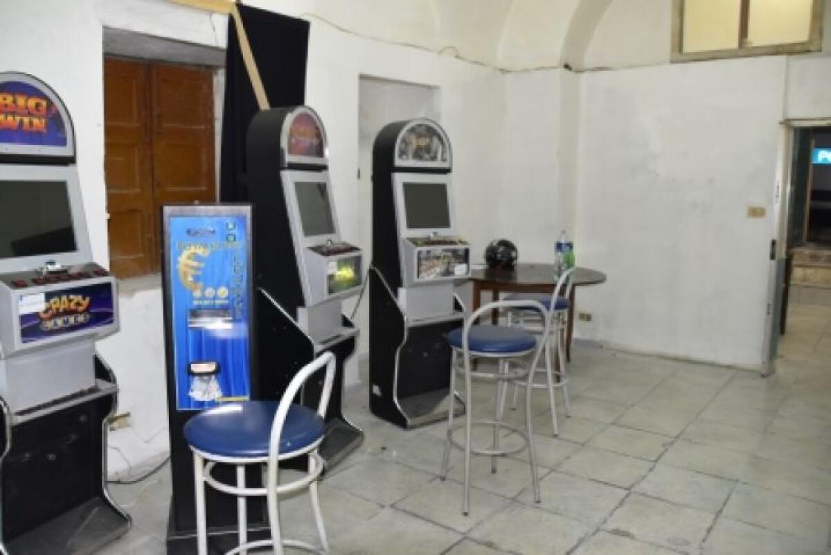 CATANIA: SEQUESTRATA BISCA CLANDESTINA - 