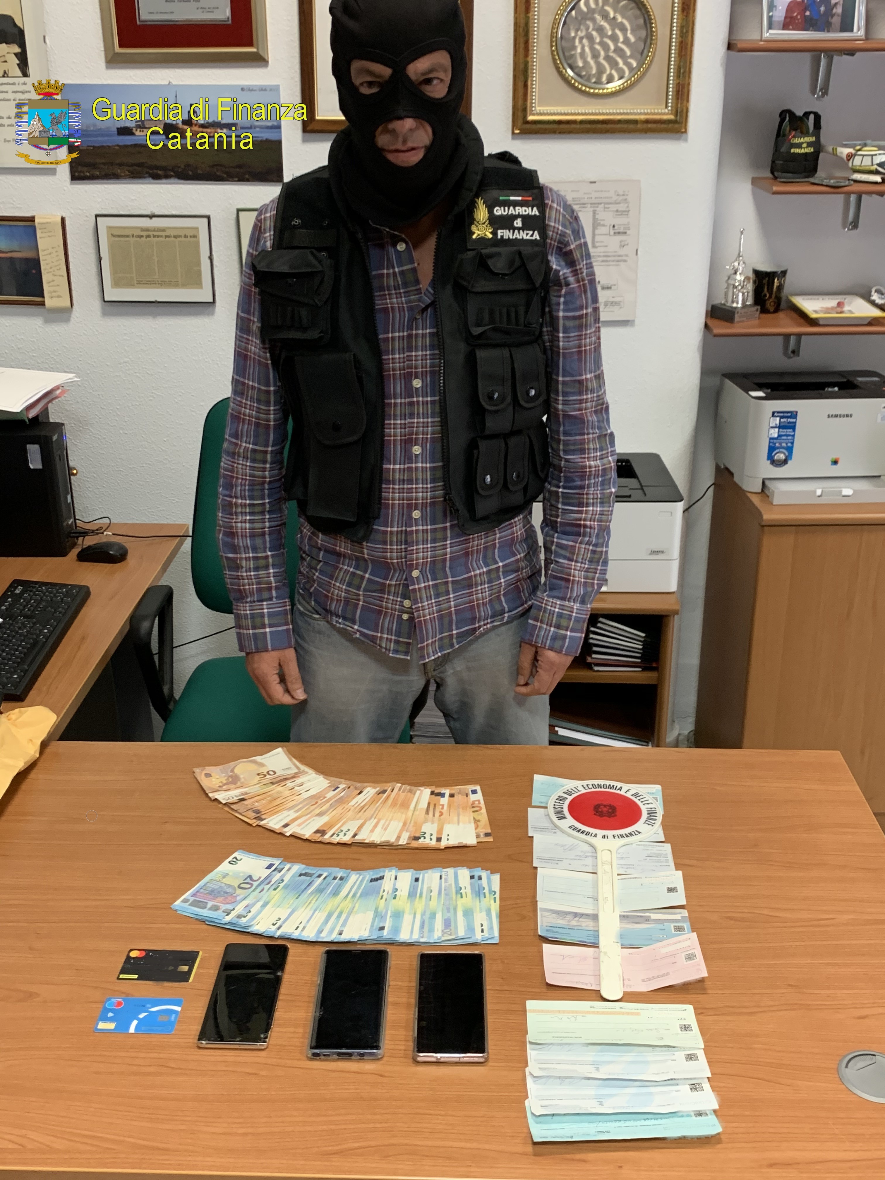 CATANIA,  PRESTAVA DENARO CON TASSI DEL 120% ALL’ANNO, ARRESTATO PER USURA