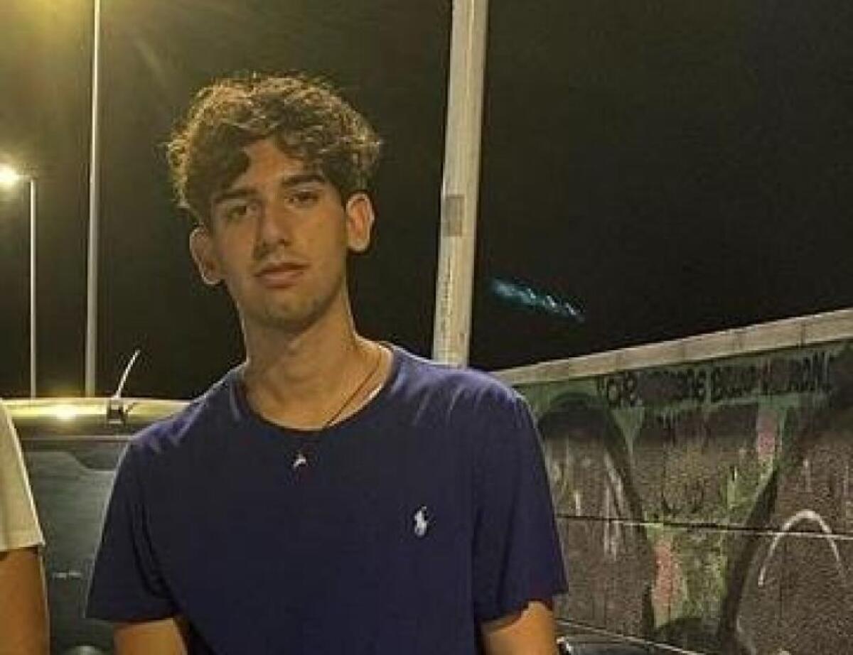 CATANIA: SCOMPARSO RUGGERO LA PORTA, 17 ANNI L'APPELLO DELLA SCUOLA - 