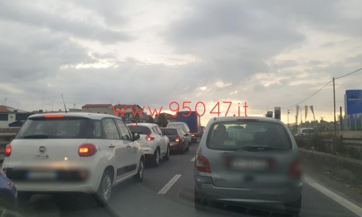 LAVORI SULLA SS121 IN DIREZIONE CATANIA. CODE E TRAFFICO IN TILT - 