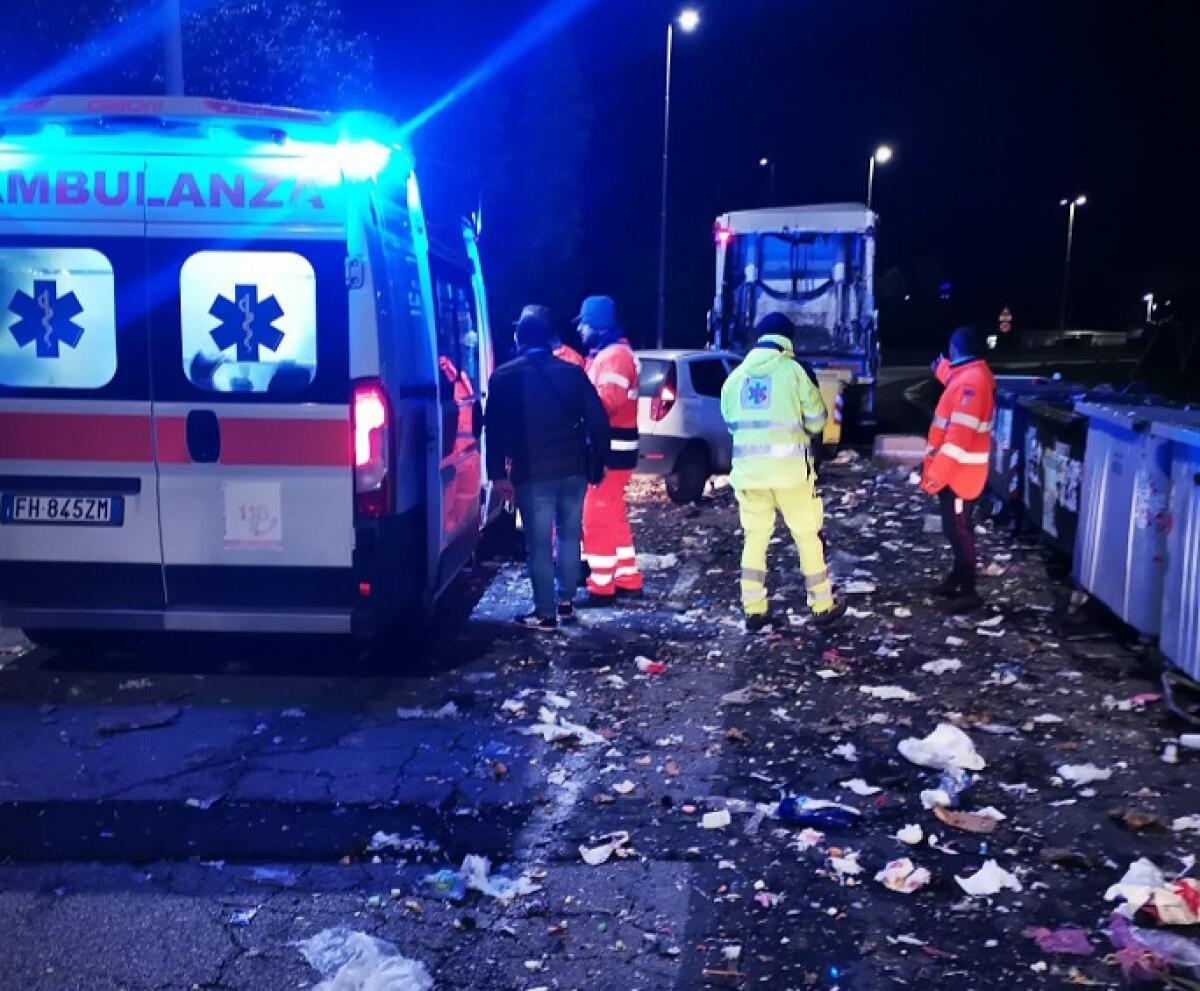 CATANIA: BOMBOLA DI GAS NELLA SPAZZATURA ESPLODE MENTRE GLI OPERAI  SONO AL LAVORO   DUSTY: «EPISODIO MOLTO GRAVE, MESSA A RISCHIO LA VITA DEI NOSTRI UOMINI» - 