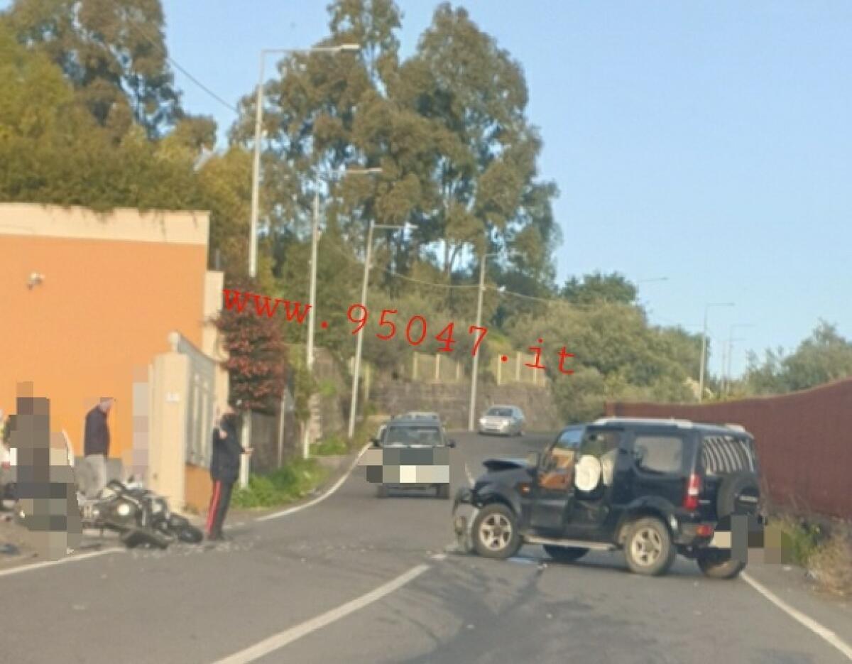 VIOLENTO SCONTRO AUTO-MOTO A MOTTA SANT’ANASTASIA - 