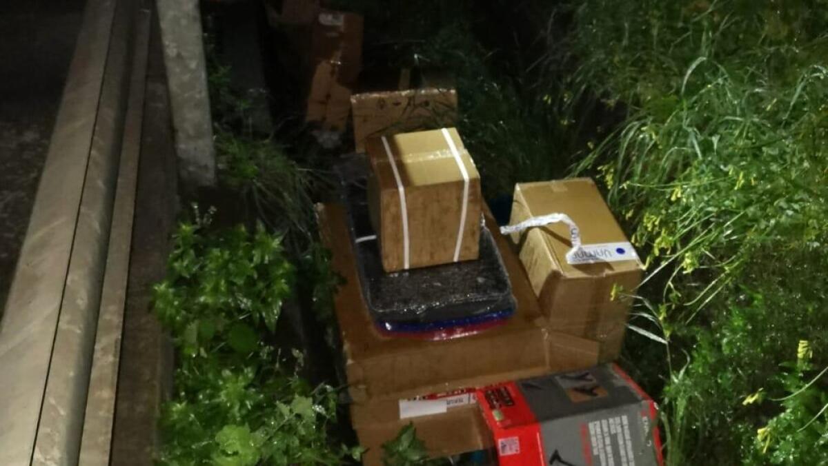 CATANIA: DORME IN TIR, GLI PORTANO VIA TUTTO - 