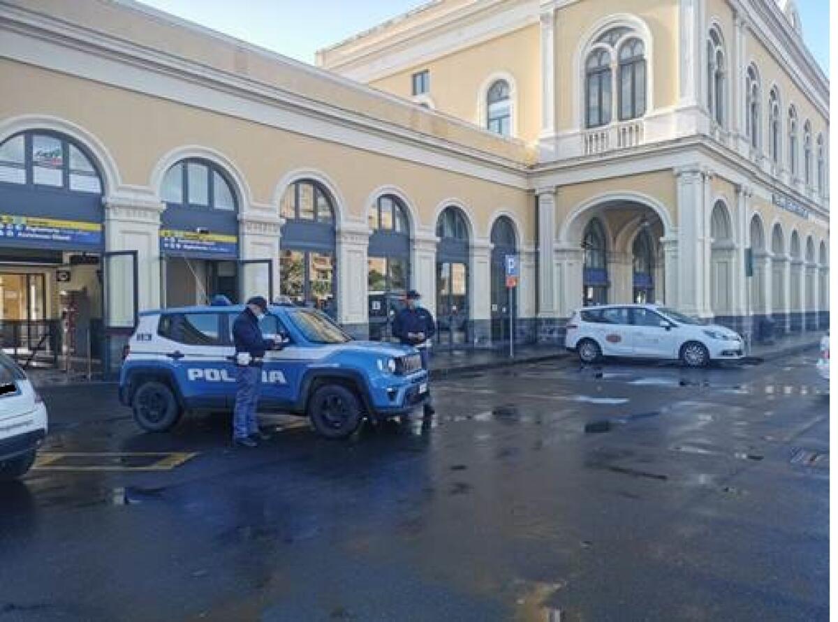 RUBA MATERIALE FERROSO DALLA LINEA FERROVIARIA CATANIA-LENTINI - 