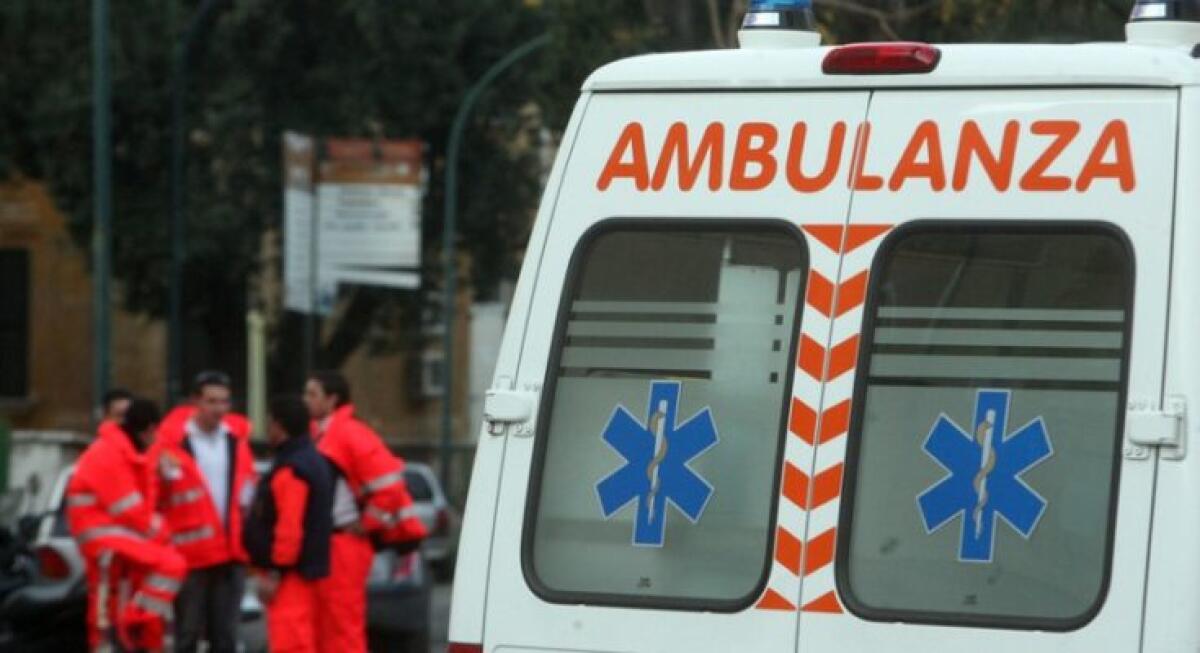 CATANIA: SEQUESTRATA AMBULANZA CON BOMBOLE DI OSSIGENO SCADUTE DA TRE ANNI - 