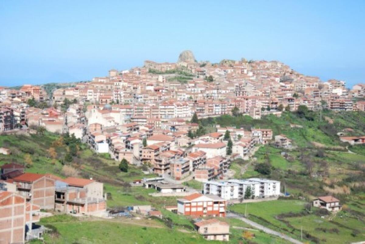 TROPPI CASI IN POCHISSIMO TEMPO: SAN FRATELLO DA DOMANI AL 21 GENNAIO È ZONA ROSSA - 