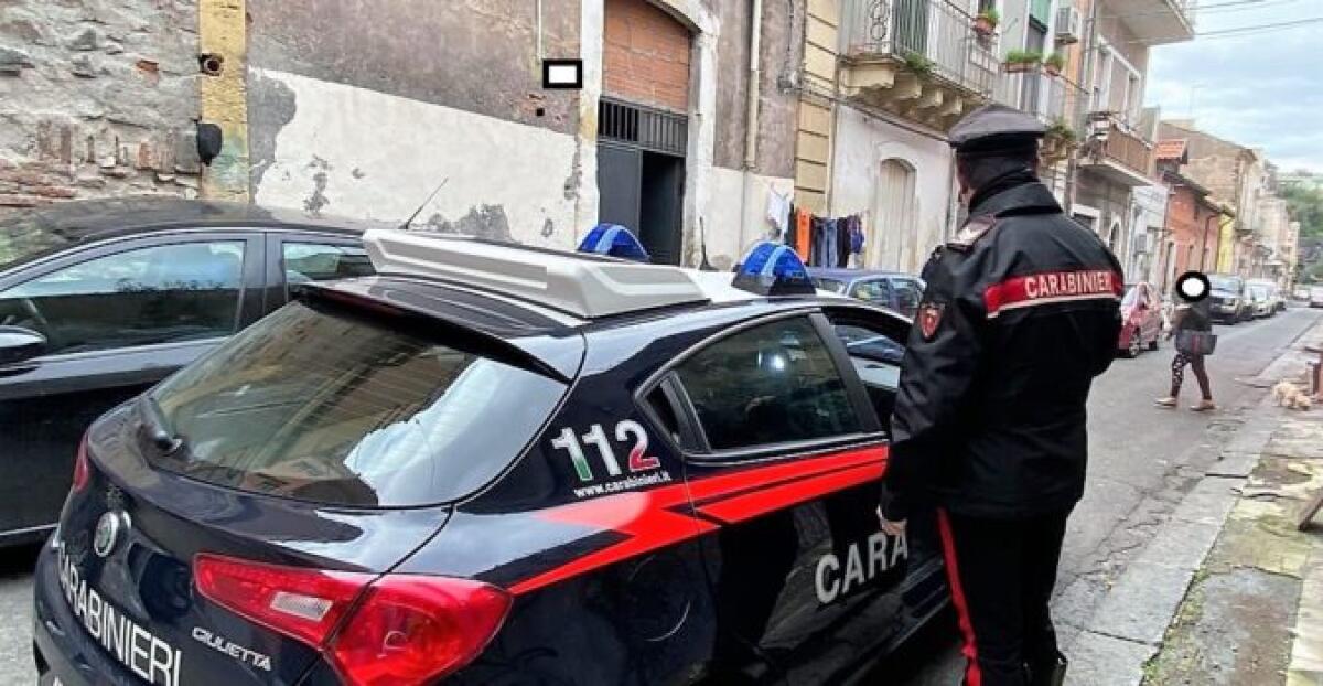 CATANIA, DUE DONNE LIBERATE DAI LORO AGUZZINI: DENARO E SESSO PER NON PRENDERE LE BOTTE - 