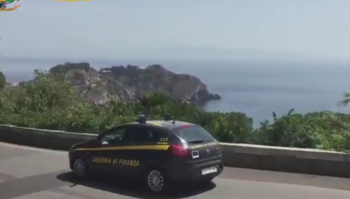 “AFFITTI IN NERO”: GUARDIA DI FINANZA SCOPRE EVASIONE DI OLTRE 1 MILIONE DI EURO A TAORMINA - 