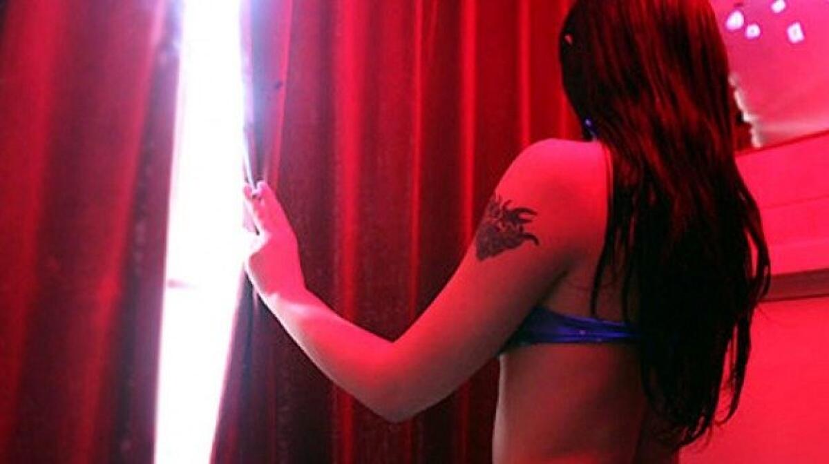 PALERMO: Agenzie di moda nascondevano un giro di prostituzione: tre imprenditori arrestati anche per violenza sessuale - 