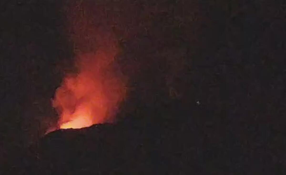 ETNA, IN CORSO ATTIVITÀ STROMBOLIANA DEL CRATERE SUD-EST E TREMORE VULCANICO IN AUMENTO - 