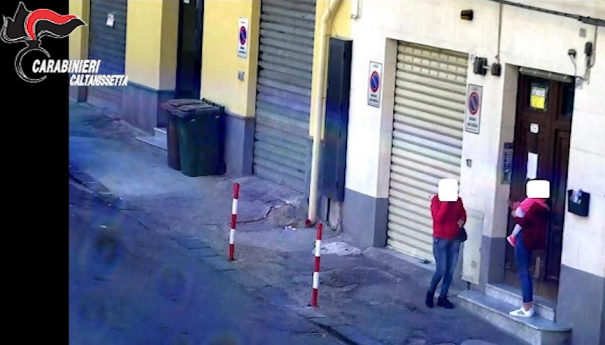 UNDICI PERSONE IN MANETTE PER TRAFFICO DI DROGA TRA CALTANISSETTA E CATANIA - 
