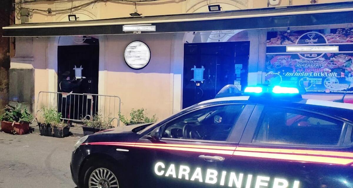CATANIA. VIOLANO IL COPRIFUOCO ASCOLTANDO MUSICA ALL’INTERNO DEL PUB:  LOCALE CHIUSO, AVVENTORI SANZIONATI - 