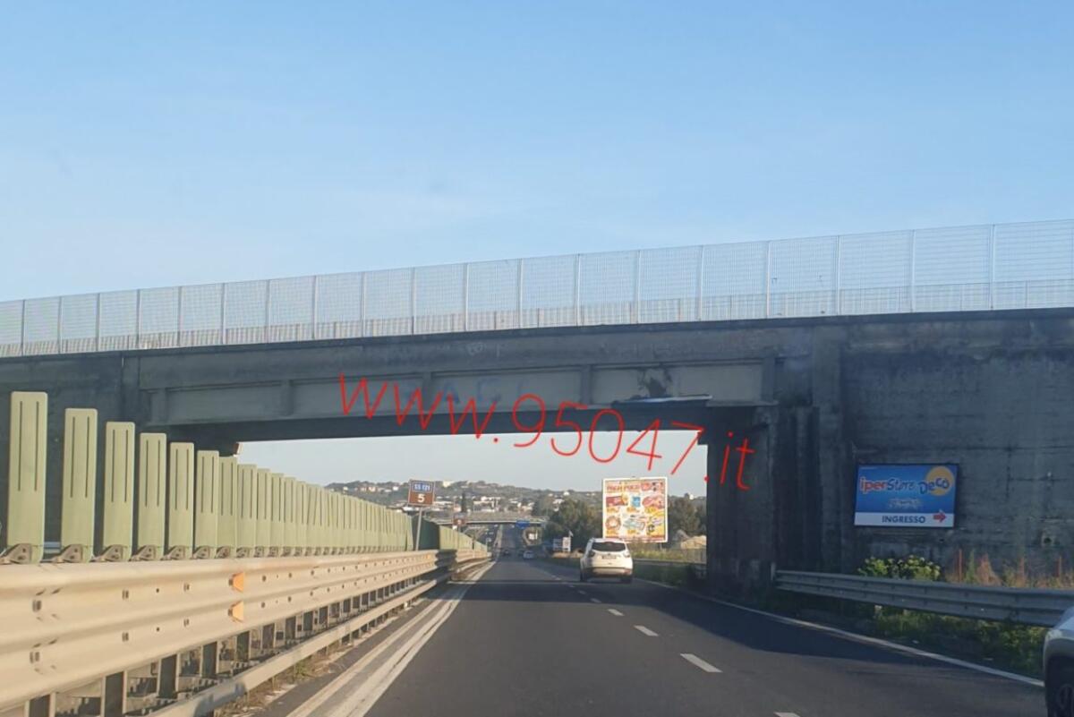 BELPASSO: SP 15 CHIUSO IL CAVALCAVIA SULLA SS 121 - 