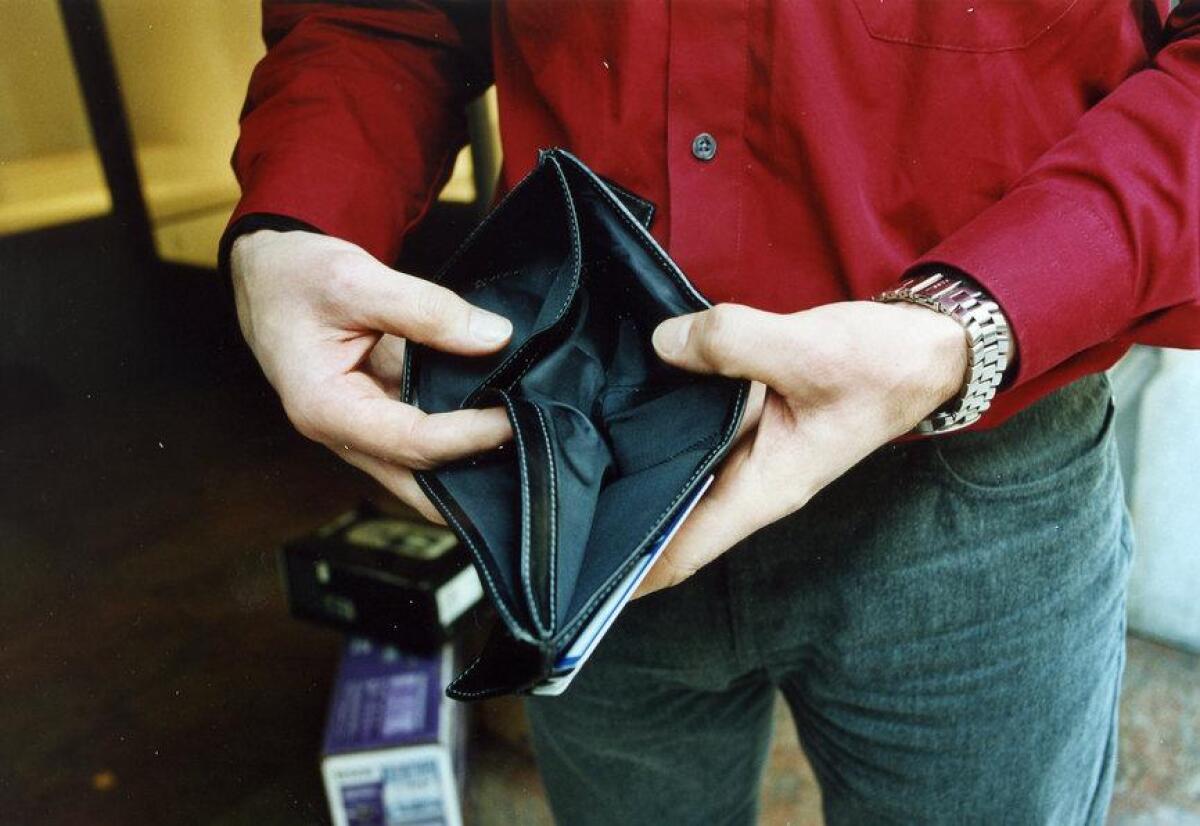 RISCHIO POVERTÀ, SICILIA PRIMA IN EUROPA CON IL 41,4% DELLE FAMIGLIE A BASSO REDDITO - 