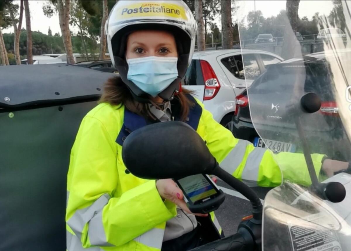 VACCINI IN SICILIA: PARTE IL SERVIZIO  DI PRENOTAZIONE ANCHE TRAMITE I PORTALETTERE - 