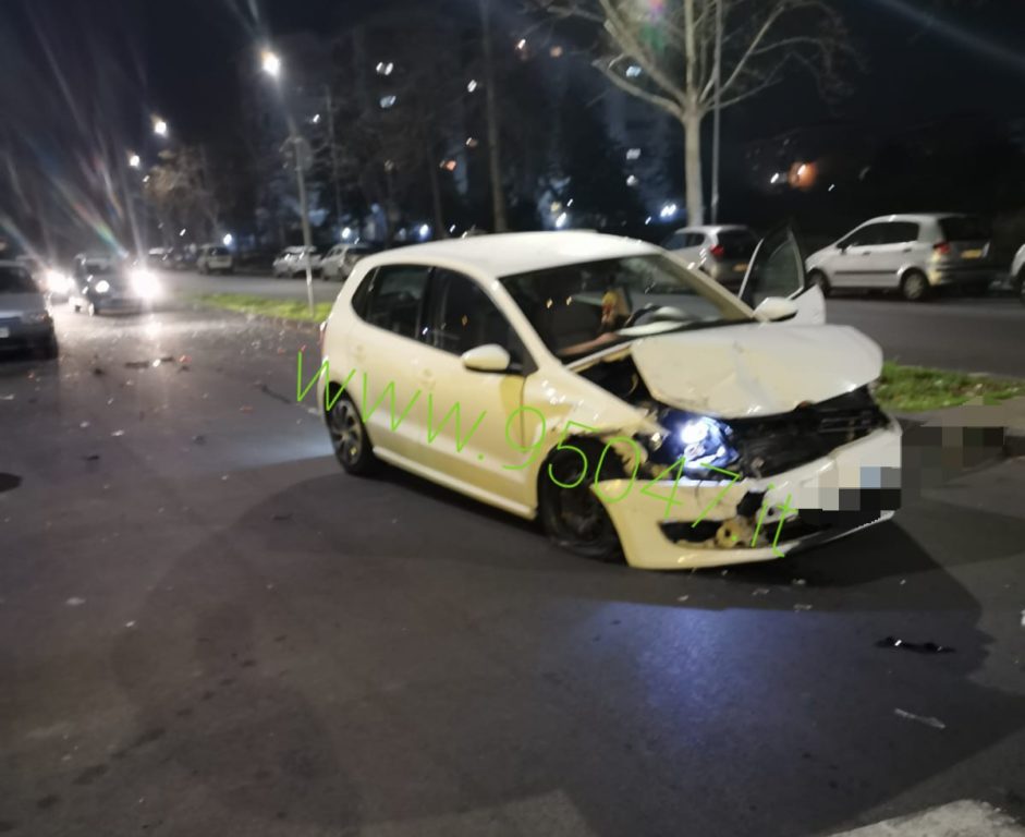 PATERNO': INCIDENTE IN VIALE DEI PLATANI, FERITA DONNA