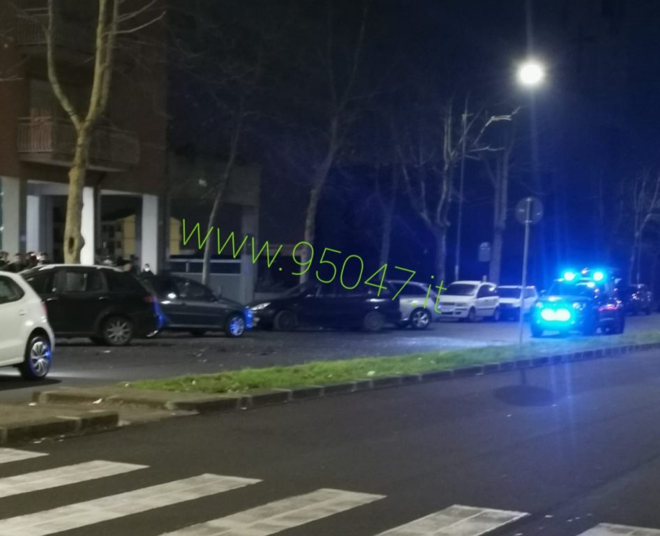 PATERNO': INCIDENTE IN VIALE DEI PLATANI, FERITA DONNA