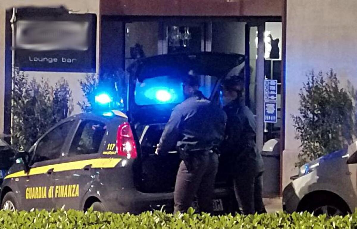 SOSPESI PER 5 GIORNI DALL’ATTIVITA’ COMMERCIALE 4 LOUNGE BAR A CALTAGIRONE ED 1 A GRAMMICHELE PER VIOLAZIONE NORME ANTI DIFFUSIONE CONTAGIO - 