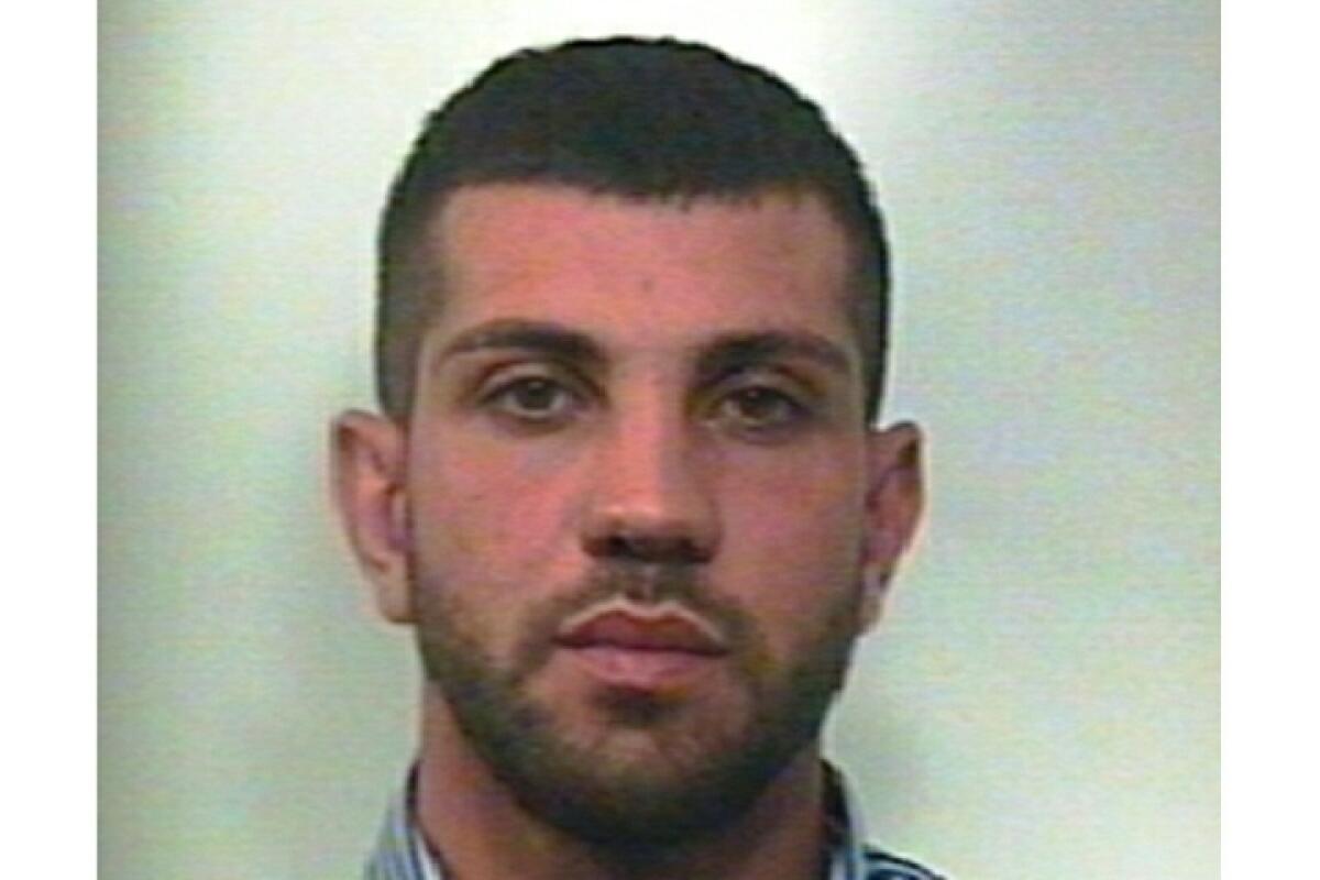 PATERNÒ.SORVEGLIATO SPECIALE SCORRAZZA IN MOTO E TENTA DI SFUGGIRE AI CARABINIERI: ARRESTATO - 