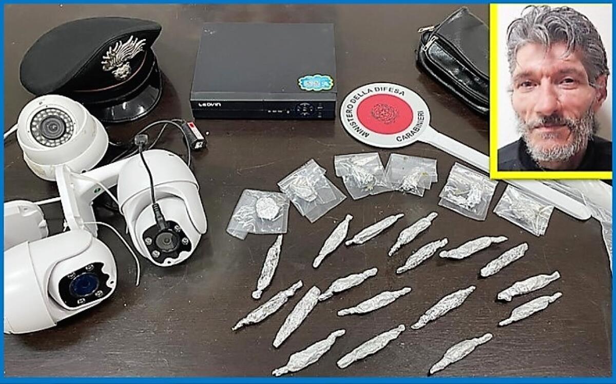 PATERNÒ. PROTEGGEVA LO SPACCIO CON LE TELECAMERE: PUSHER IN MANETTE IN VIA DON ORIONE - 