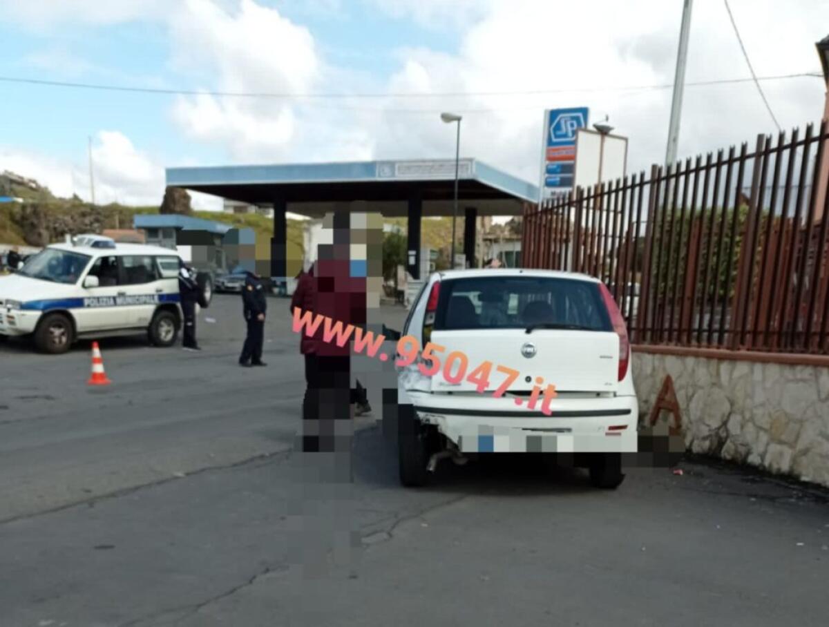 PATERNÒ: INCIDENTE IN CONTRADA TRE FONTANE  - 