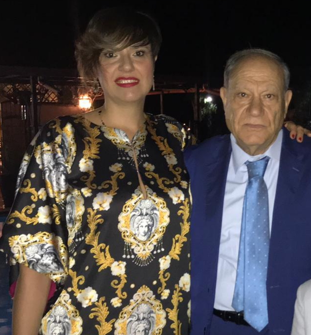 Tanti Auguri PAPA'. ti voglio un mondo di bene :-)